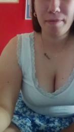 Brit webcam model stream image