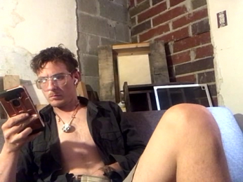 Paulhenry webcam model stream image