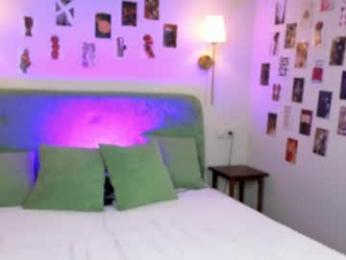 kiara_lazy webcam model stream image