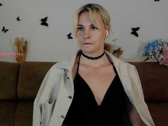 Kocmoc_Katerina webcam model stream image