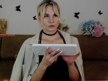 Kocmoc_Katerina webcam model stream image