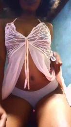 avrilas webcam model stream image