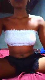 avrilas webcam model stream image