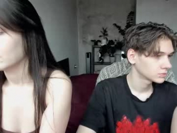 yourher0in webcam model stream image