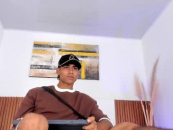 zander_2120 webcam model stream image