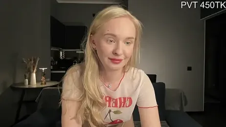 Olivia_livi webcam stripchat model stream image