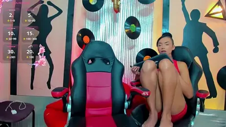 nickyminach_ webcam model stream image