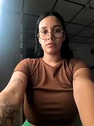 Annya-sweet webcam model stream image