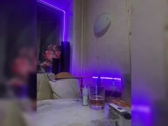 Letti28 webcam bongacams model stream image