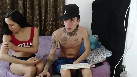 Kitty_and_jake webcam model stream image