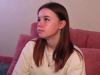 Charlene Brodish webcam model stream image