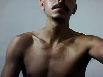 MagrinhoSaradoo webcam stripchat model stream image