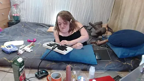 MiniNatalie webcam model stream image