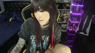 Yummypink webcam model stream image