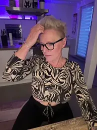 German_Milf webcam stripchat model stream image