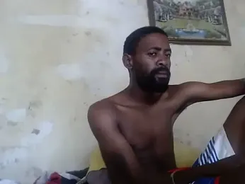 HUGEYOUNGBBC webcam stripchat model stream image