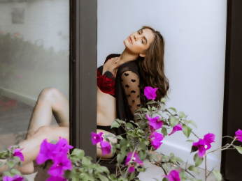 AliceClarkc webcam model stream image