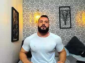 Raw_Mathews webcam model stream image