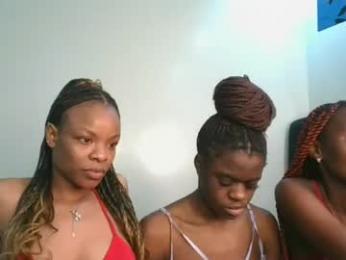 petite_luxe1 webcam chaturbate model stream image