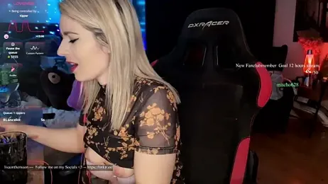 Lisaonthemoon webcam model stream image