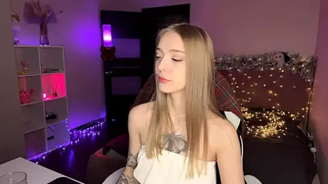 EvaPeace webcam model stream image