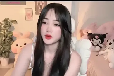 _Aimy_ webcam model stream image