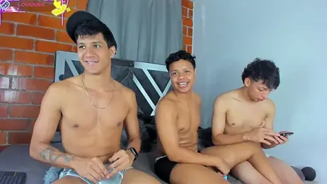 MaelSebasAndRobert1 webcam model stream image