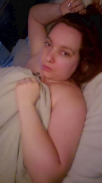 QueenHeart18 webcam model stream image