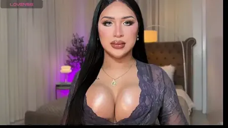 Your_Majesty_Tyra webcam model stream image