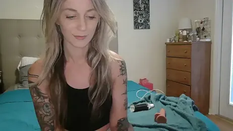 Heyitsmee33 webcam model stream image