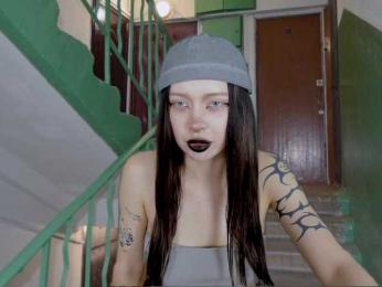 DragonFlya webcam bongacams model stream image