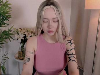 DragonFlya webcam model stream image