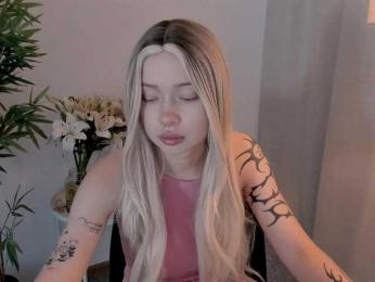 DragonFlya webcam model stream image