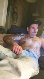 Mooooustache webcam model stream image