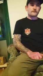 Mooooustache webcam model stream image