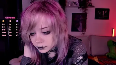 Lollyshy webcam model stream image