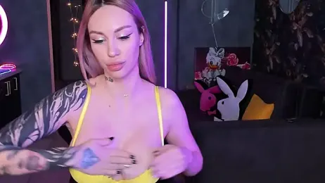 Blckmirrorr webcam model stream image