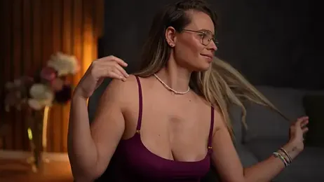 BrandyWhite webcam model stream image