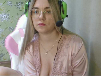 RuthSimp webcam model stream image