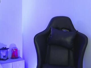 Lola Dove webcam model stream image