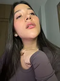 Nhefertary webcam model stream image