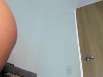 emiily15_ webcam model stream image