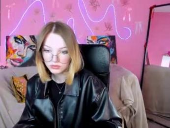 gia_lee_ webcam model stream image