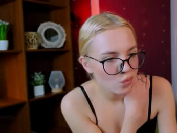 moon_shine25 webcam model stream image