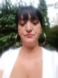 Tiffany35 webcam model stream image