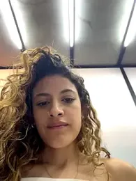 alana15 webcam model stream image