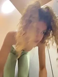 alana15 webcam model stream image