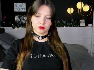 elizamild webcam model stream image