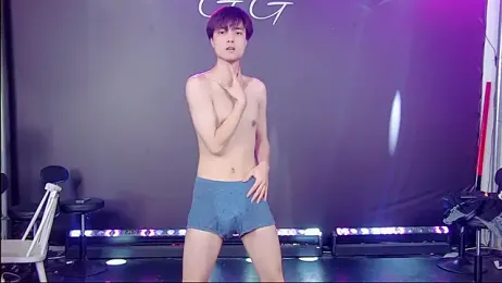 GG-boy002 webcam stripchat model stream image