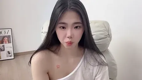 suki-1 webcam model stream image